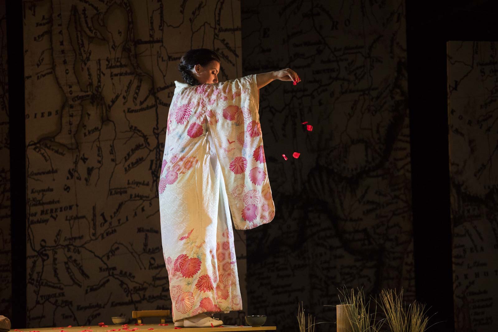 Madama Butterfly scattering rose petals
